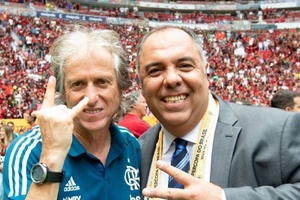 Vice-presidente do Flamengo agride adepto após acalorada troca de palavras (c/vídeo)