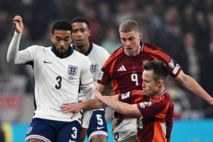 Inglaterra, Polónia e Bósnia mantêm registo perfeito no apuramento para o Mundial 2026