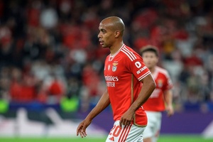 "O João Mário é um jogador indiscutível com Roger Schmidt. E quando deixar de o ser?"