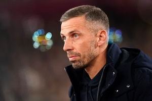 Gary O'Neil substitui Liam Rosenior como treinador do Estrasburgo