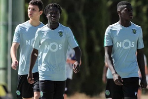 Joelson Fernandes integra treino de pré-época do Sporting