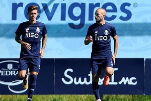 FC Porto prossegue preparação sem 11 internacionais e com dois 'bês'