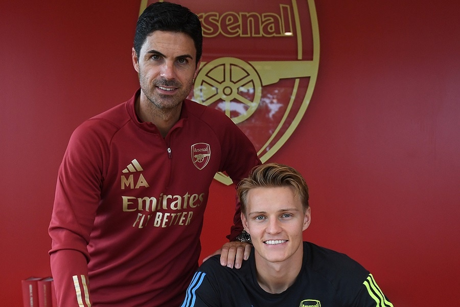 Inglaterra: Odegaard renova com o Arsenal até 2028