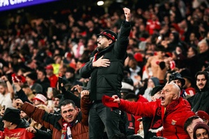 Liga dos Campeões: Caso Prestianni gera receios, mas adeptos acreditam na remontada