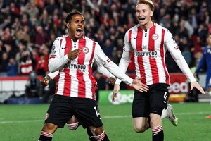 Fábio Carvalho 'condena' Chelsea a empate doloroso em Brentford
