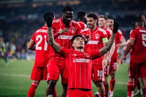 Nottingham Forest empata com Aston Villa antes de receber FC Porto