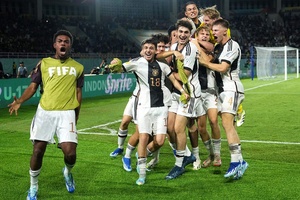 Alemanha derrota França nos penáltis e sagra-se campeã mundial de sub-17
