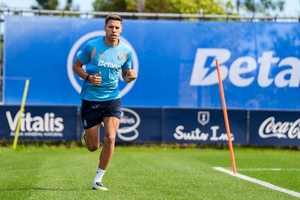 Bednarek inicia trabalho no FC Porto; Moura ainda em recuperação