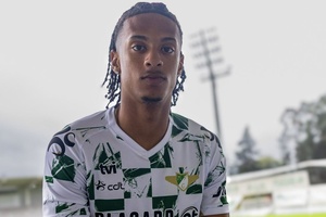 OFICIAL: Moreirense fecha contratação a longo prazo com Leandro Santos do Benfica