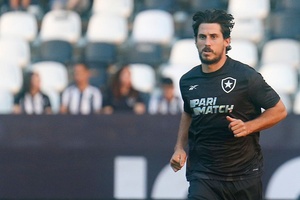 Fluminense na rota de Gabriel Pires: Médio entre novo empréstimo ou rescisão de contrato