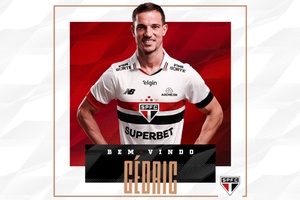Mercado: Cédric Soares assina por três meses com os brasileiros do São Paulo