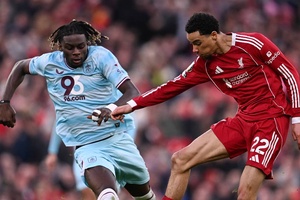 Liverpool escorrega, West Ham volta às vitórias e Fulham às derrotas