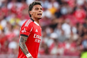 Show de Richard Ríos garante segunda vitória do Benfica e mantém sonho da Champions