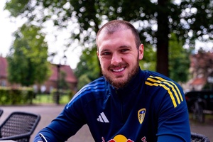 OFICIAL: Lyon anuncia transferência de Lucas Perri para o Leeds
