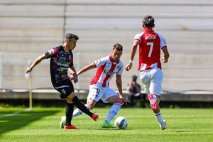 Leixões vira sobre Penafiel (3-1) e respira na luta pela permanência