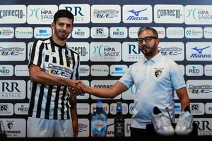 OFICIAL: Ronie Carrillo, avançado equatoriano, é reforço do Portimonense
