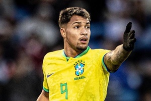 Benfica contrata Marcos Leonardo por 18 milhões de euros
