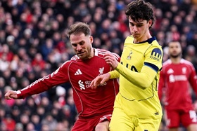 Liverpool cede empate ao Tottenham em casa e fica a cinco do terceiro