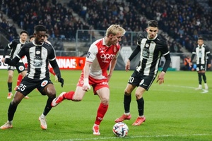 França: Mónaco afasta-se do Lille e alcança Nice no pódio