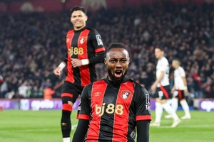 Fulham de Marco Silva perde com Bournemouth e complica sonho europeu