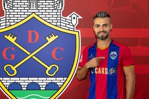 OFICIAL: Carraça, ex-FC Porto, reforça a defesa do Desp. Chaves