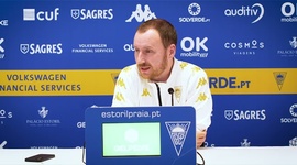 Liga Portugal Betclic: Antevisão de Ian Cathro ao Tondela vs Estoril (2025-2026)