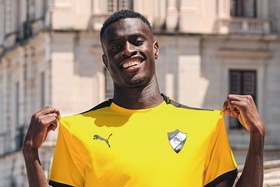 OFICIAL: Mésaque Djú regressa a Portugal para assinar pelo Mafra