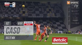 Liga Portugal Betclic: Boavista vs Famalicão, Caso Bozeník (VAR), 62' (2024-2025)