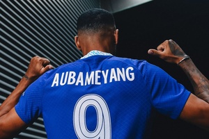Mercado: Aubameyang deixa Barcelona e volta a Inglaterra para jogar no Chelsea