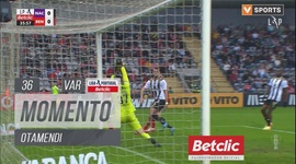 Liga Portugal Betclic: Nacional vs Benfica, Jogada Otamendi (VAR), 36' (2024-2025)