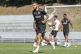 Vitória de Guimarães integra defesa central Borevkovic no plantel