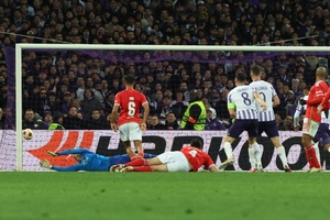"O Benfica jogou só 10 minutos de futebol, enquanto os suplentes do Toulouse se adaptaram"