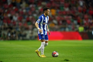 Pepê: "O mister ajustou algumas coisas ao intervalo"