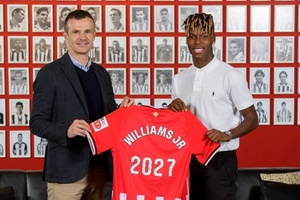 OFICIAL: Nico Williams resiste à cobiça e renova pelo Athletic Bilbao até 2027
