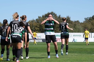 Sporting vence Valadares Gaia e adia título do Benfica