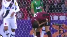 Brasileirão: Atlético-PR 2 - 0 Vasco (2015)