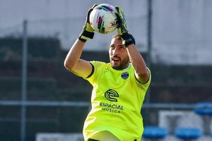 OFICIAL: Rodrigo Moura deixa o Chaves e segue para a Indonésia