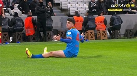 Super Ligi: Besiktas vs Göztepe Izmir, Golo 2-2 T. Altıkardeş (2024-2025)
