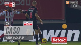 Liga Portugal Betclic: AVS SAD vs Benfica, Cartão Amarelo Arthur Cabral, 39' (2024-2025)