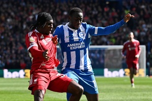 Terceiro jogo sem vencer afasta Liverpool dos lugares da Liga dos Campeões