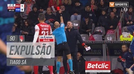 Liga Portugal Betclic: Sp. Braga vs FC Porto, Expulsão Tiago Sá, 90' (2024-2025)