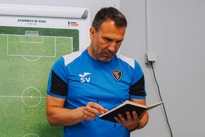 Sérgio Vieira promete "fazer história" e devolver Académico de Viseu à I Liga