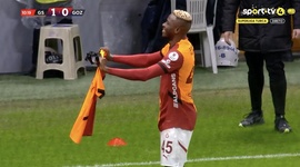 Super Ligi: Galatasaray vs Göztepe Izmir, Golo 1-0 V. Osimhen (g.p.) (2024-2025)