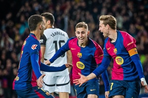FC Barcelona ‘arrasa’ Valência na primeira parte e aproxima-se do segundo lugar