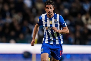 Rodrigo Conceição ri-se da expulsão de Fábio Cardoso no clássico Benfica-FC Porto