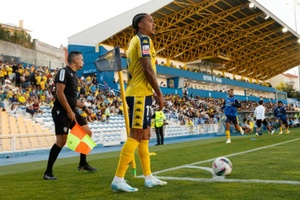 Mercado: Estoril Praia vendeu avançado Hélder Costa aos chineses do Yunnan Yukun