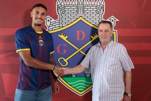 OFICIAL: Thiago Pereira deixa o Leça e reforça baliza do Chaves