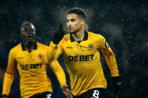 Wolves vence Aston Villa e volta a sorrir após oito jogos