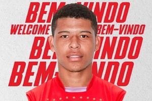 OFICIAL: Avançado Vinícius Lopes chega ao Santa Clara por empréstimo do Botafogo