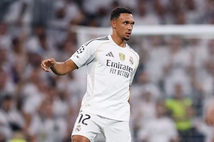 Trent Alexander-Arnold desfalca Real Madrid e deve falhar visita ao Benfica